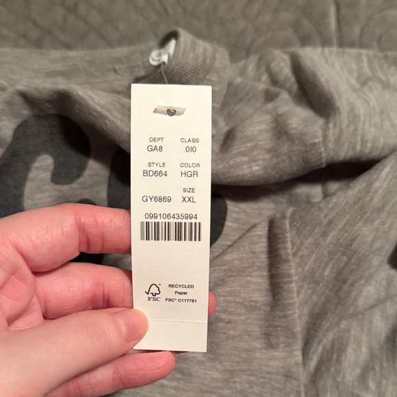J. Crew Gray Peace Graphic Tee NWT - Picture 6 of 7